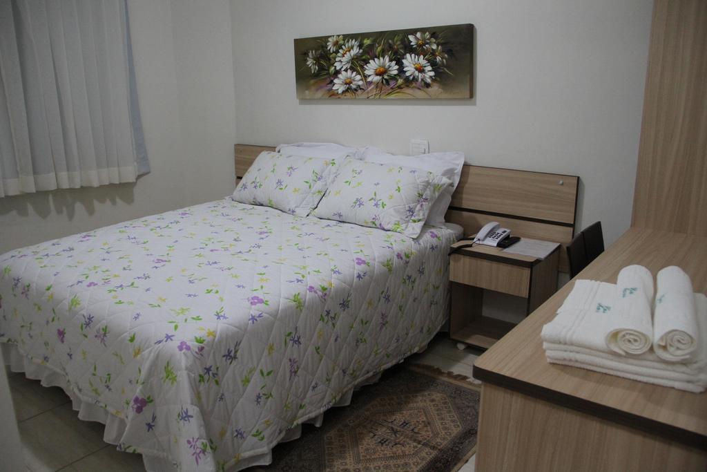 Hotel Monet Ерешін Екстер'єр фото
